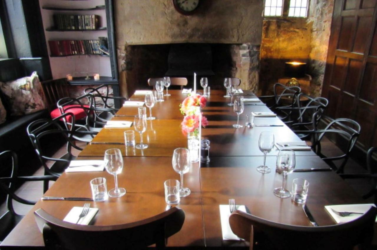 The Old Vicarage Hotel & Restaurant Bridgwater Exterior foto The dining room at the restaurant